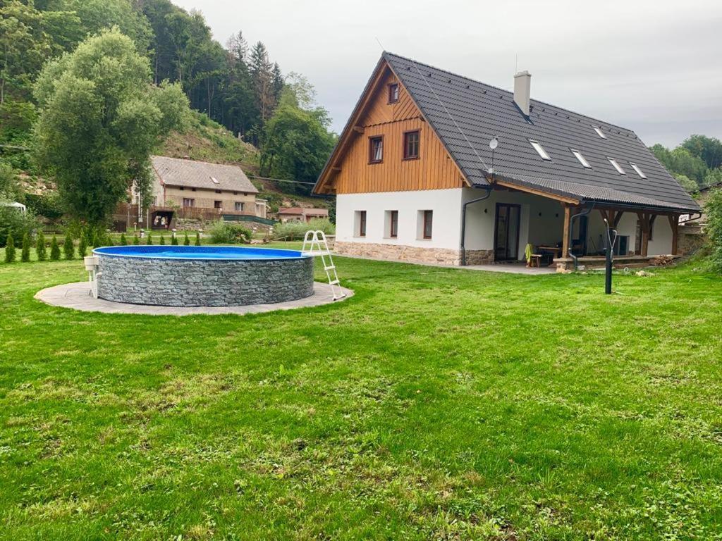 Willa The Retreat Zdarky Zewnętrze zdjęcie