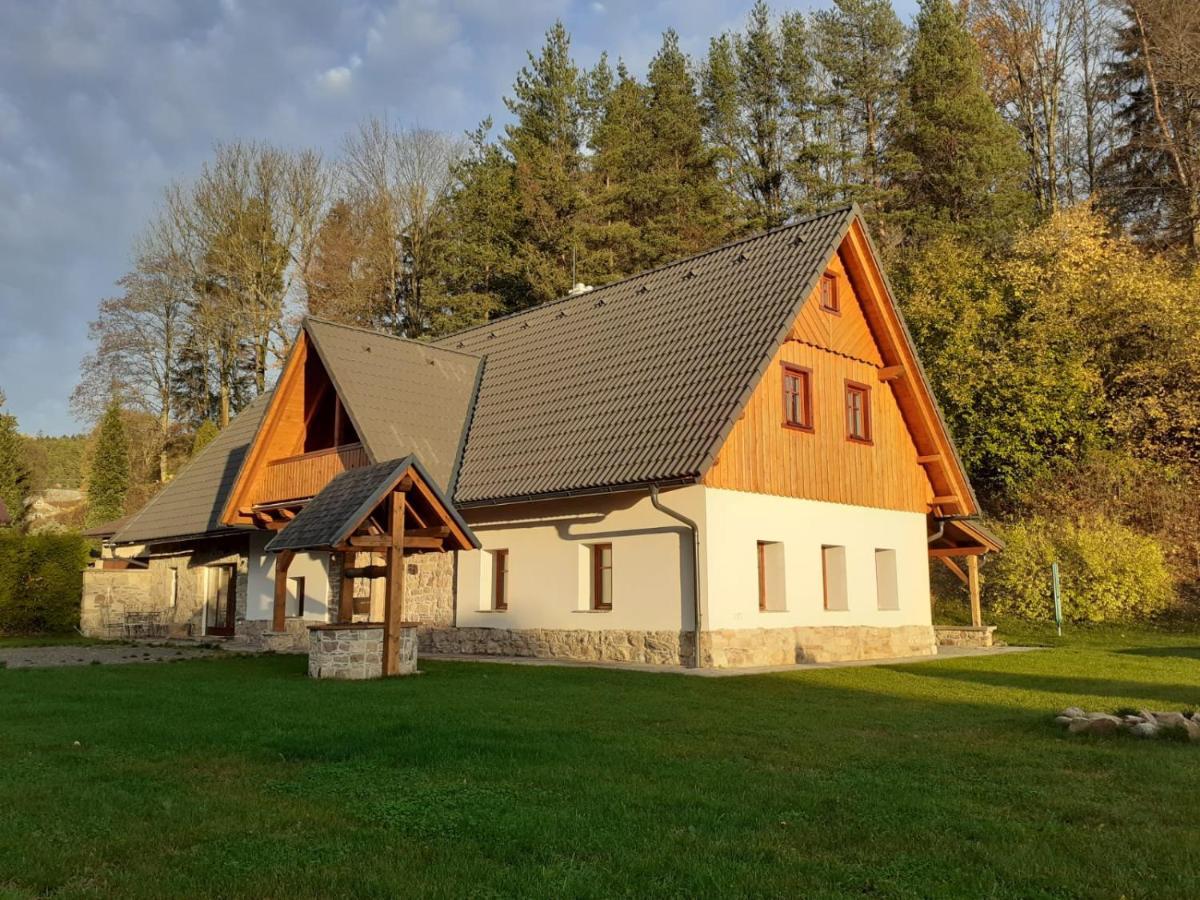 Willa The Retreat Zdarky Zewnętrze zdjęcie